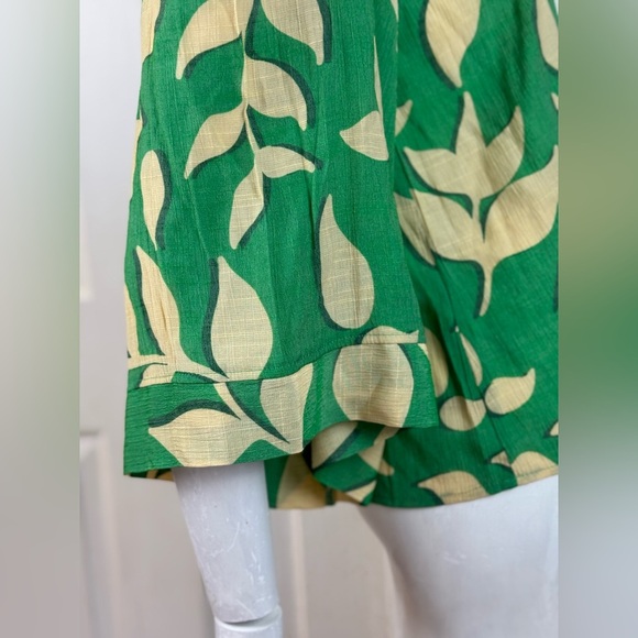 By Design Green and Cream Leaf Print Women's Top Size Small - Picture 11 of 13